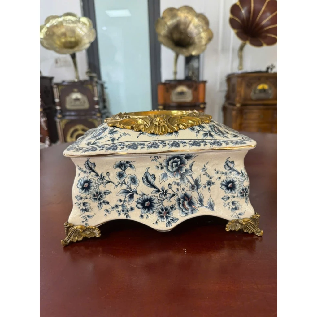 hộp đựng giấy phong cách tân cổ điển