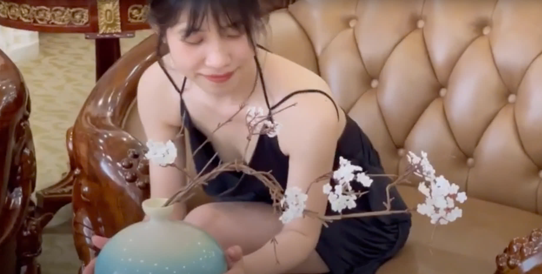 bình hoa tân cổ điển